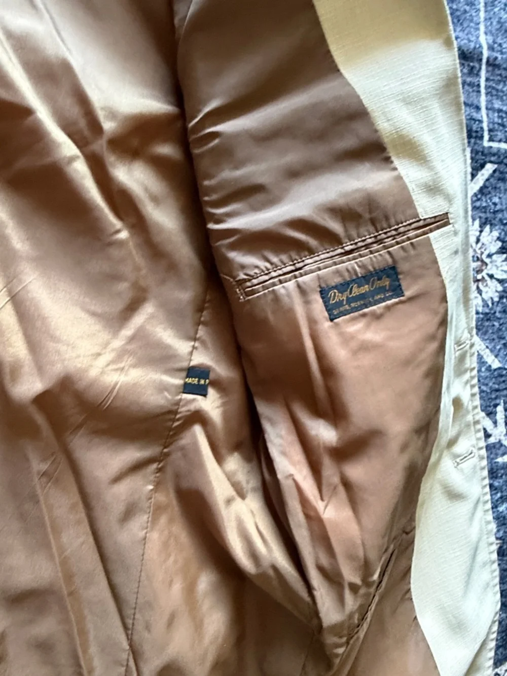 VINTAGE century club  Men's suit tan color  jacket size 44 W